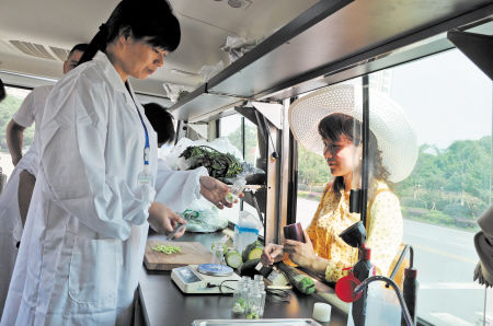 挑選食品安全檢測(cè)車(chē)廠家，需要注意這3點(diǎn)